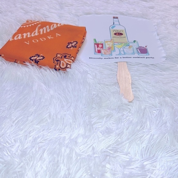 SET TITO’S HANDMADE VOLKA BANDANA AND FAN - Picture 6 of 6